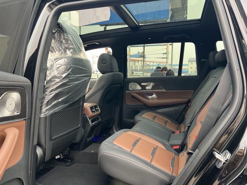 25款奔驰GLS63AMG 7座豪华SUV竟是性能猛兽 3.8秒破百