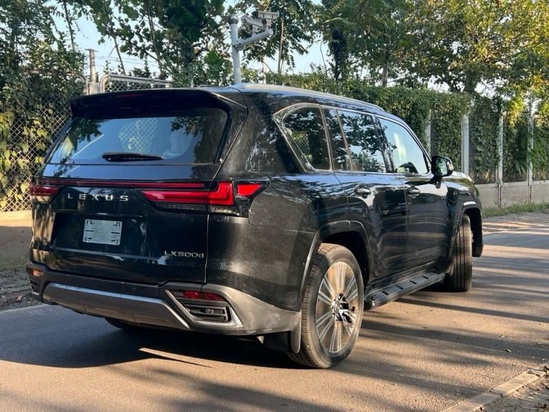 23款雷克萨斯LX500D柴油3.3TT天津现车最新报价 图片 配置