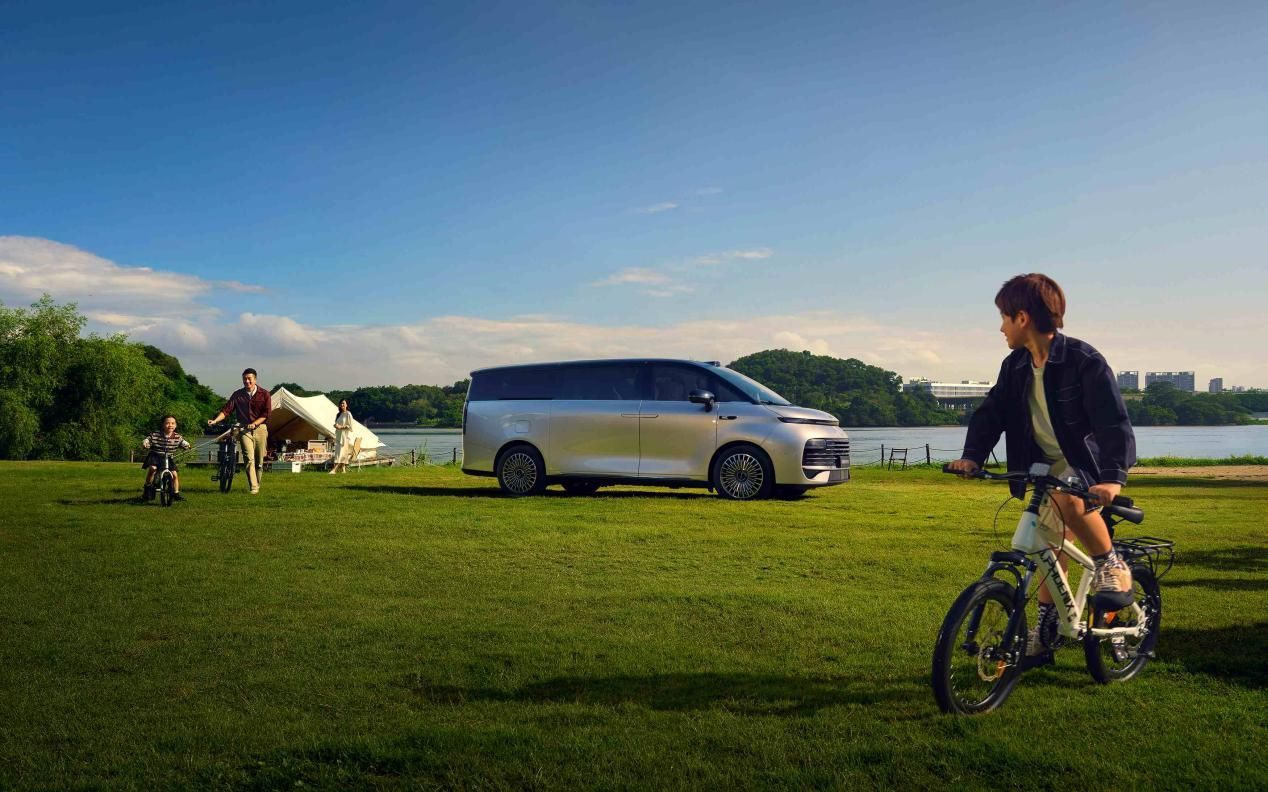 吉利银河V900开启预售 全能满配成就家庭旗舰MPV最优解