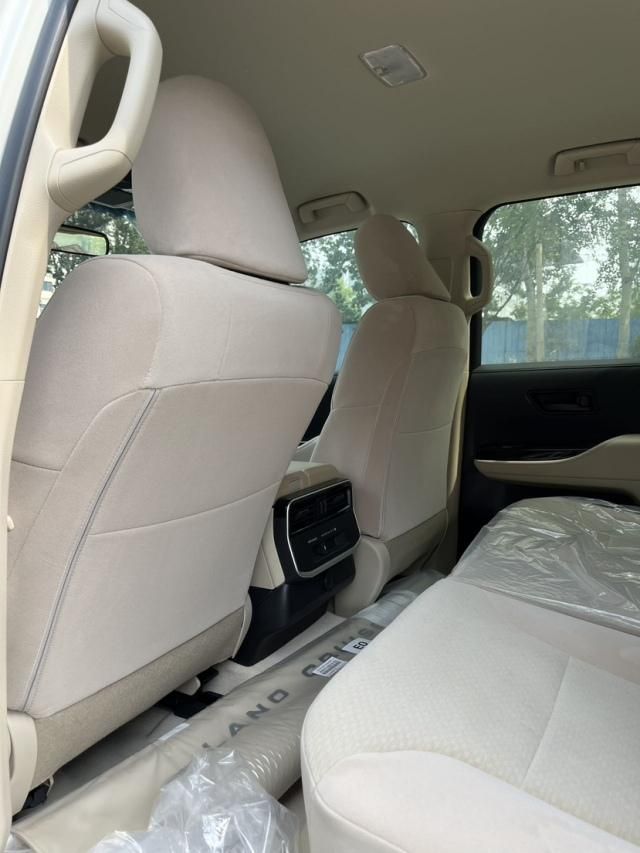  2026款丰田兰德酷路泽3300尽情释放硬派越野性能