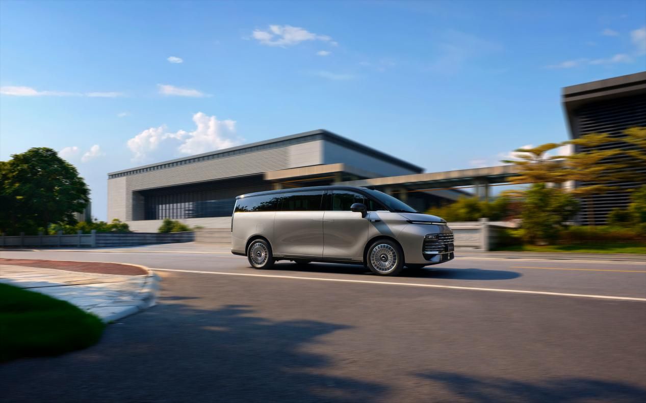 吉利银河V900上市限时指导价26.98万元起