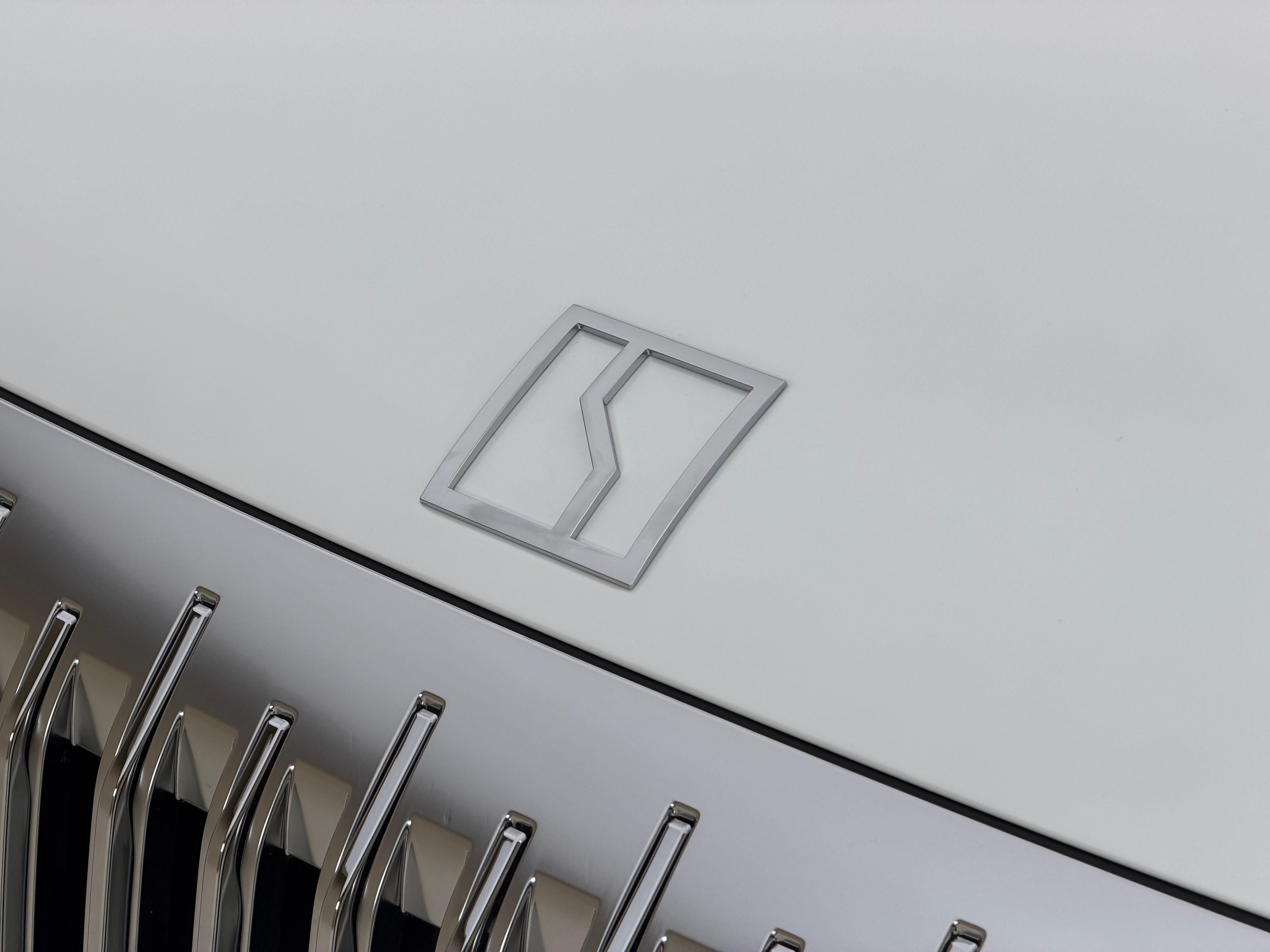 极氪 8X 静态首拍：不是小号9X，这是爆款的节奏？