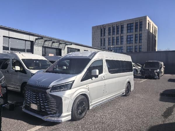 丰田海狮凯萨皇冠版4座带床落地价