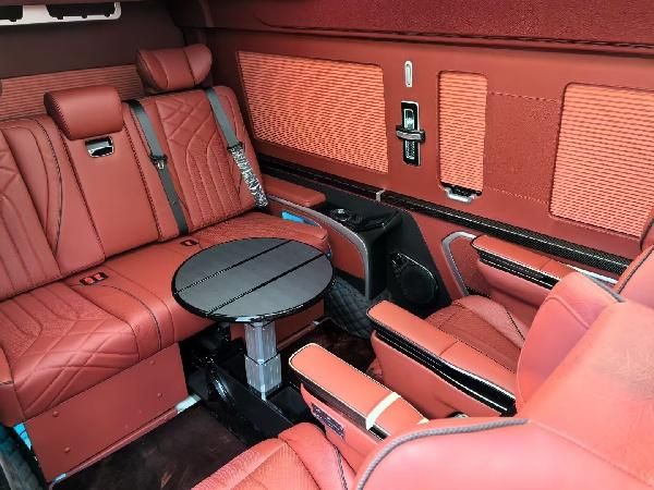 4s店丰田海狮7座商务车最新报价及参数图片