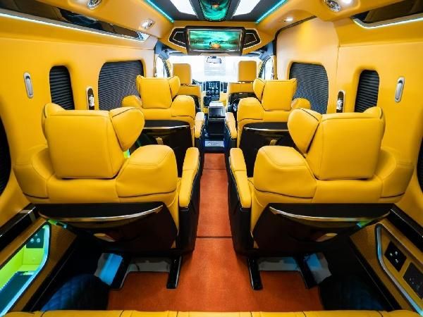 4s店丰田海狮7座商务车最新报价及参数图片