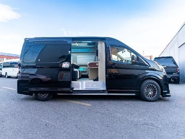 4s店丰田海狮7座商务车最新报价及参数图片