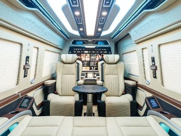 4s店丰田海狮7座商务车最新报价及参数图片