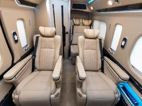 4s店丰田海狮7座商务车最新报价及参数图片