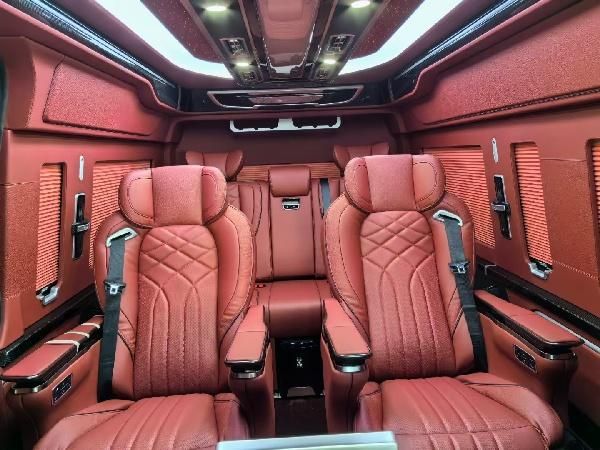 4s店丰田海狮7座商务车最新报价及参数图片