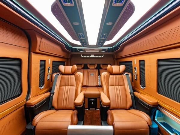 新款豐田海獅7座商務(wù)車(chē)的官方指導(dǎo)價(jià)是多少?