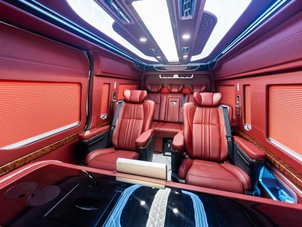 新款豐田海獅7座商務(wù)車(chē)的官方指導(dǎo)價(jià)是多少?