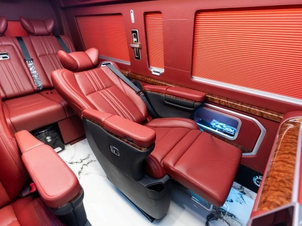 新款豐田海獅7座商務(wù)車(chē)的官方指導(dǎo)價(jià)是多少?