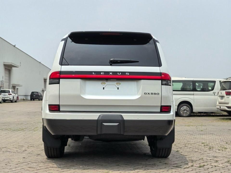 2025款加拿大版GX550高级版➕白黑 101万