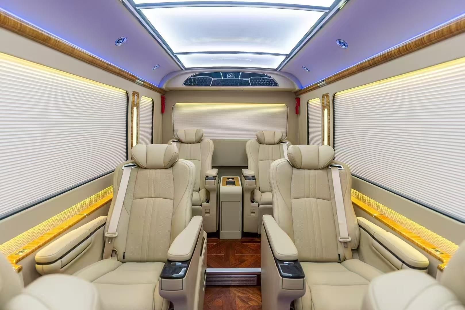 26年红旗国悦尊享移动行宫：红旗国悦12座车型配置解析 