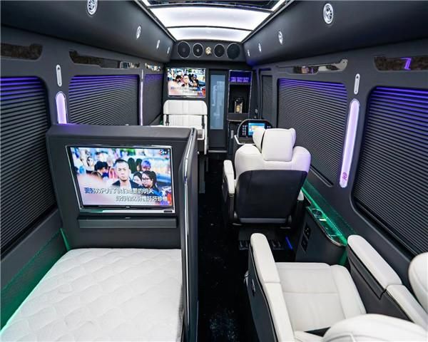 豐田考斯特4S店2026款 8座房車帶床衛(wèi)生間 42-85 萬全國聯(lián)保上牌