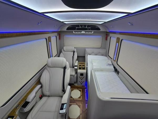 26年红旗国悦4s店电话13901036576 (负责人)红旗国悦百余台现车