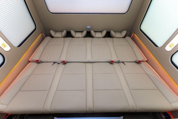 26年丰田考斯特全国连锁总部直营店电话；13261183333 