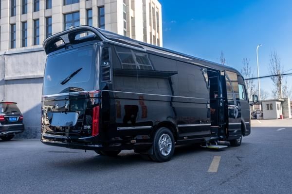 26年红旗国悦12座红旗国悦4s店现车