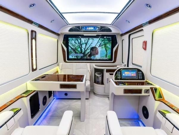 26年红旗国悦报价大全，厂家电话13261183333详询