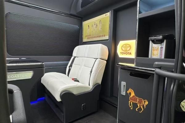 26年丰田考斯特中巴车丰田考斯特价格报价