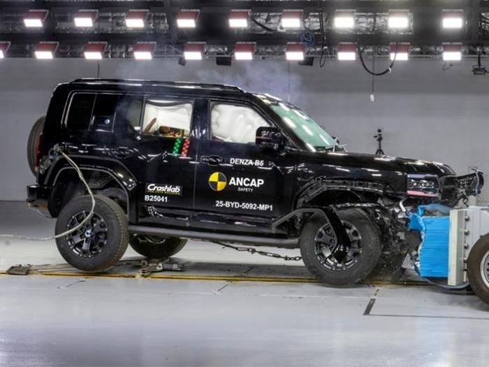 方程豹豹5澳洲五星安全评级被扣分?原来是撞飞了测试车