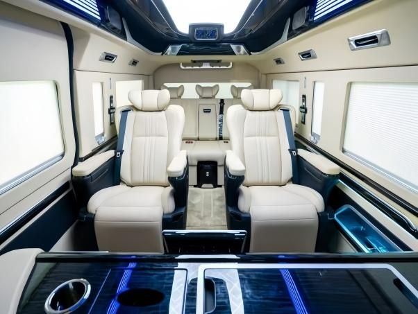 26年丰田海狮7座价格丰田海狮改装配置装饰