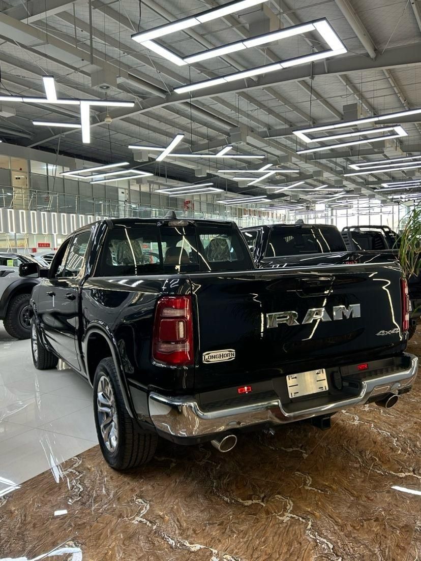 道奇公羊1500长角号5.7L钢铁之躯艺术表达 