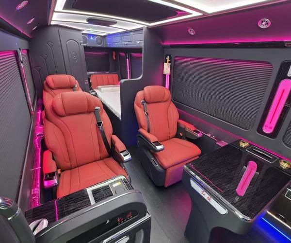 滨州红旗国悦 4S 店 12 座现车当天可提（43-88 万）