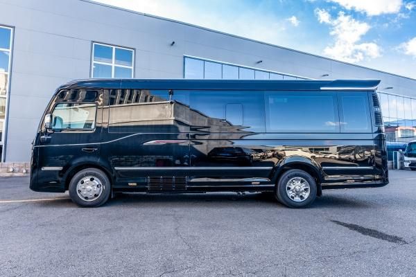 12座红旗国悦现车报价红旗国悦QM7价格及图片(图4)