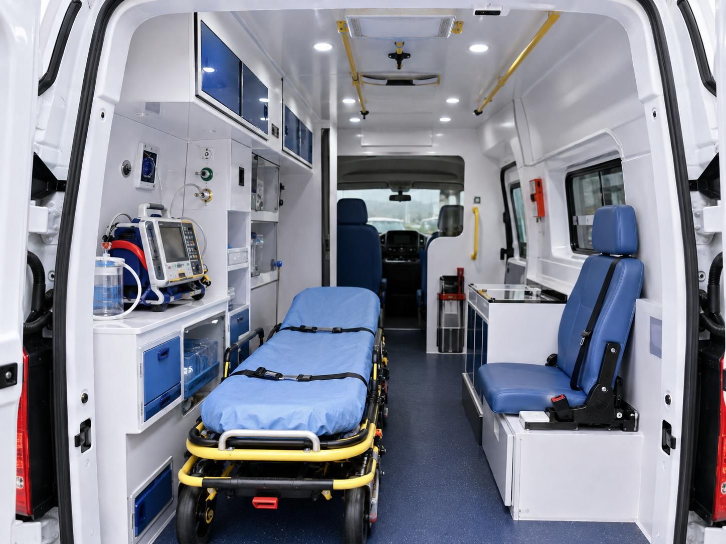 特种车救护车定制哪家强?上海铂铭行龙衍工场源头改装避坑攻略(图1)