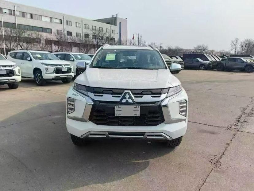 全新一代三菱帕杰罗劲畅3.0V6清仓促销优惠价格26.5万