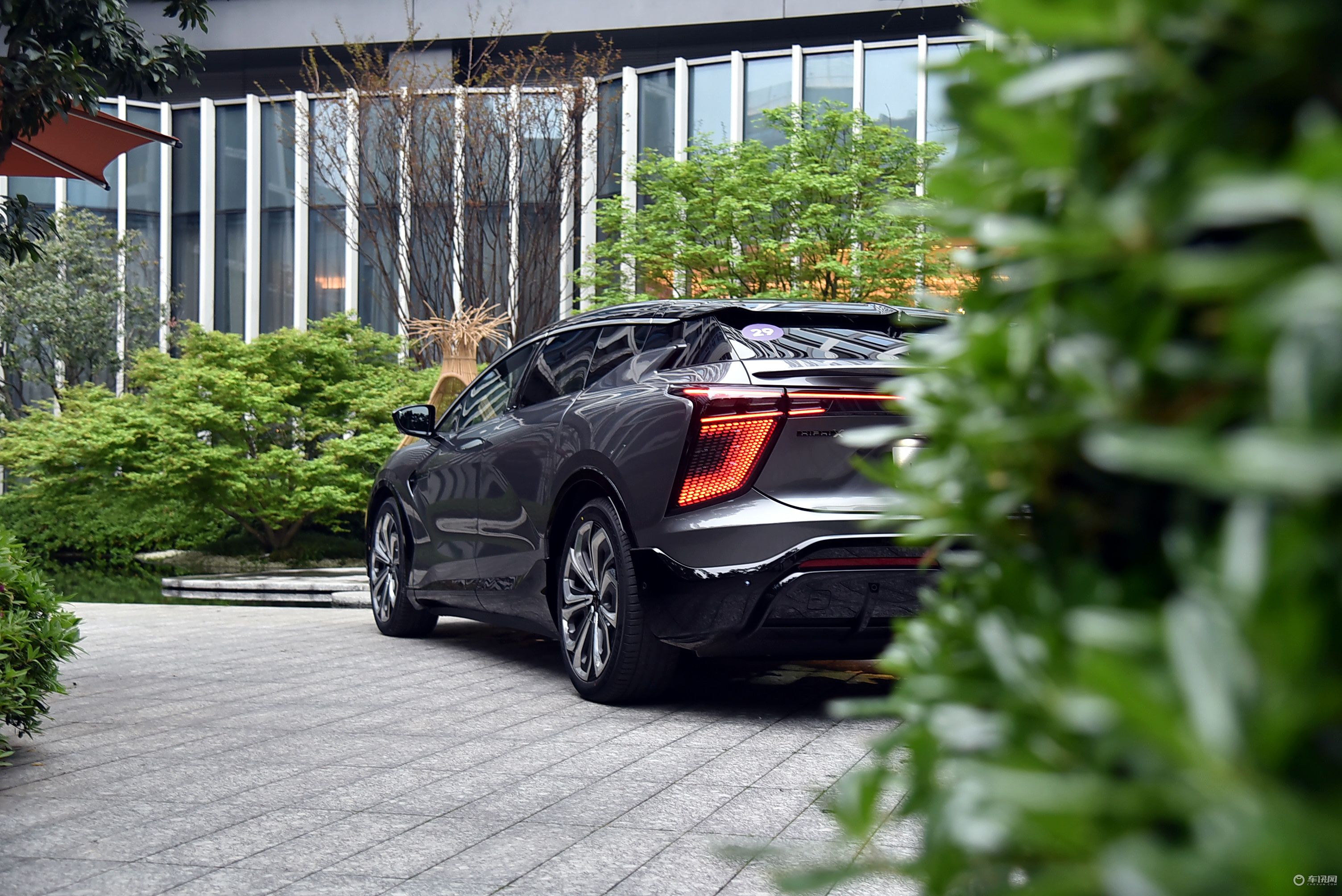 这块中国智能汽车“天花板”有点香