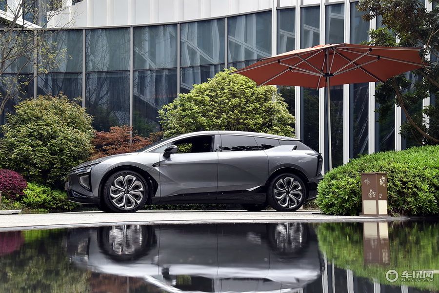 这块中国智能汽车“天花板”有点香