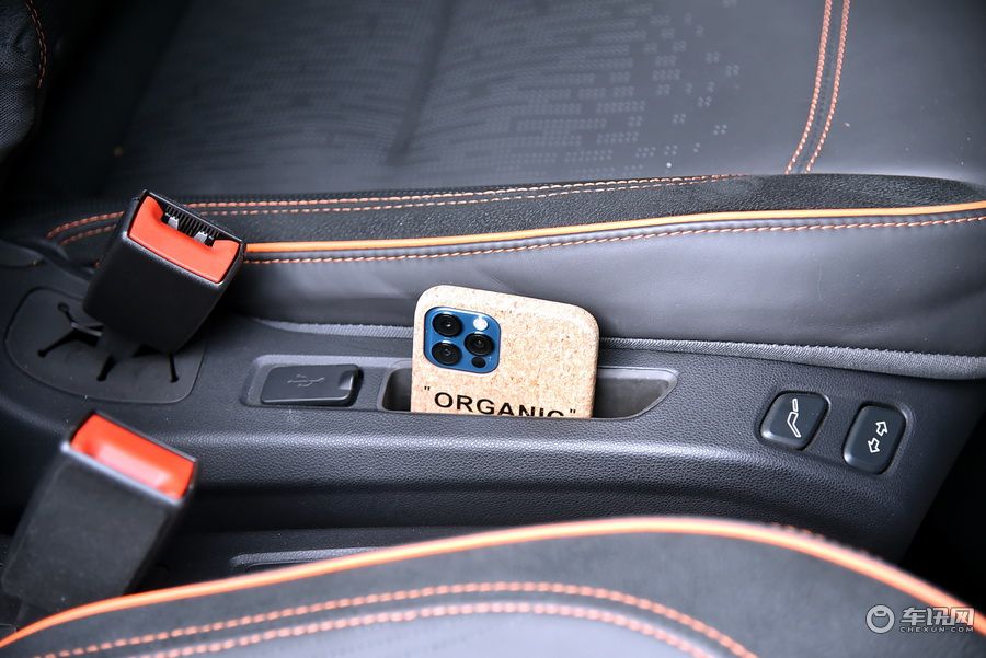 这块中国智能汽车“天花板”有点香