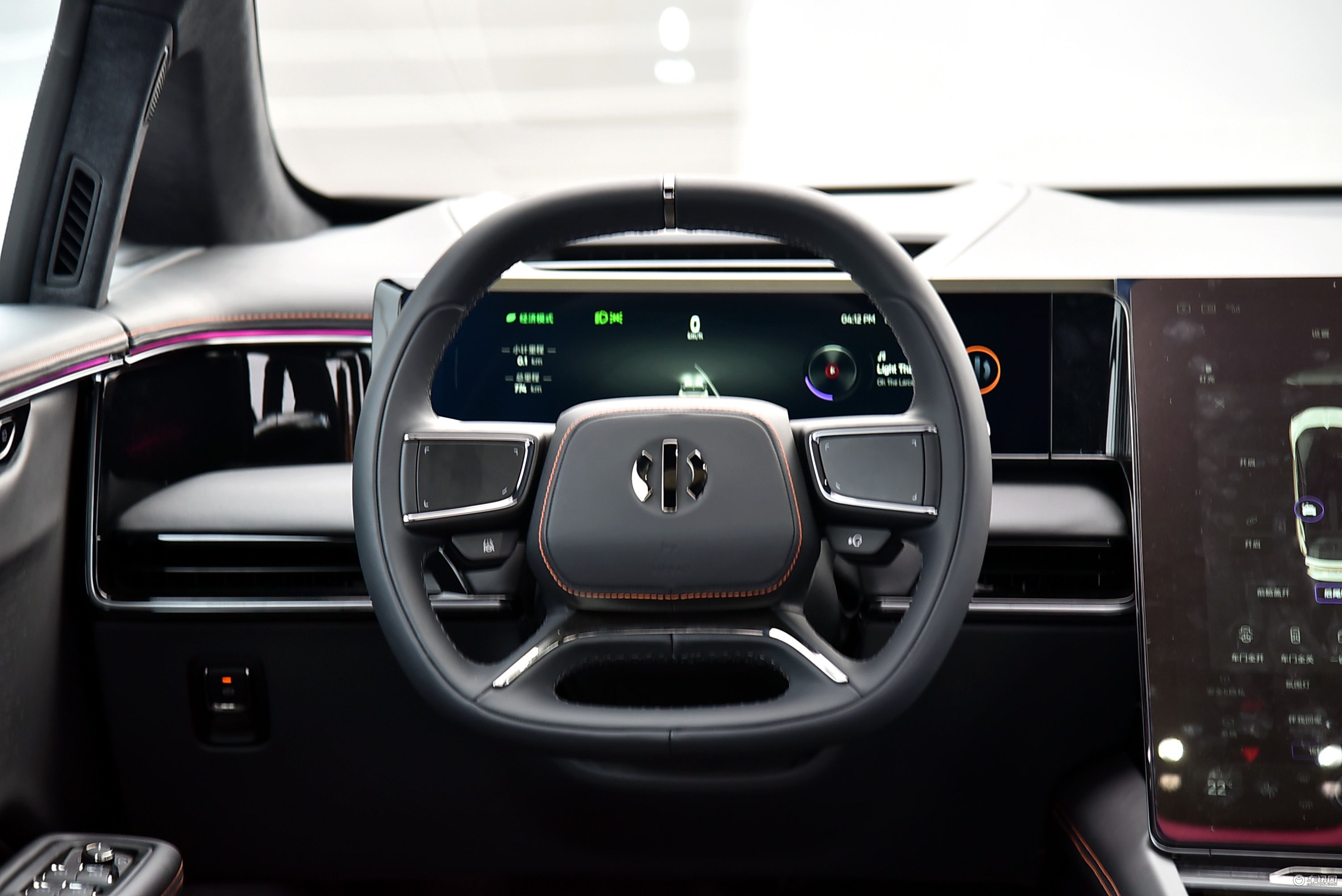 这块中国智能汽车“天花板”有点香