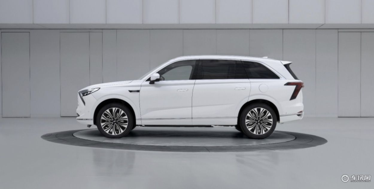 定位中大型6座插混SUV 魏80申报图曝光 