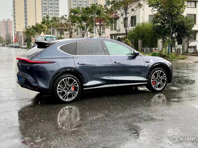 定位为纯电中大型SUV 智己LS7实车曝光