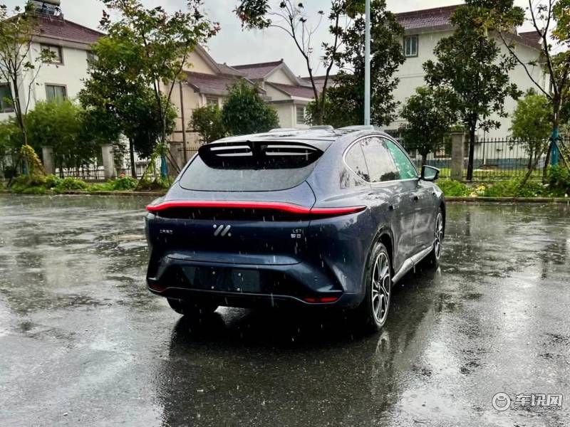 定位为纯电中大型SUV 智己LS7实车曝光