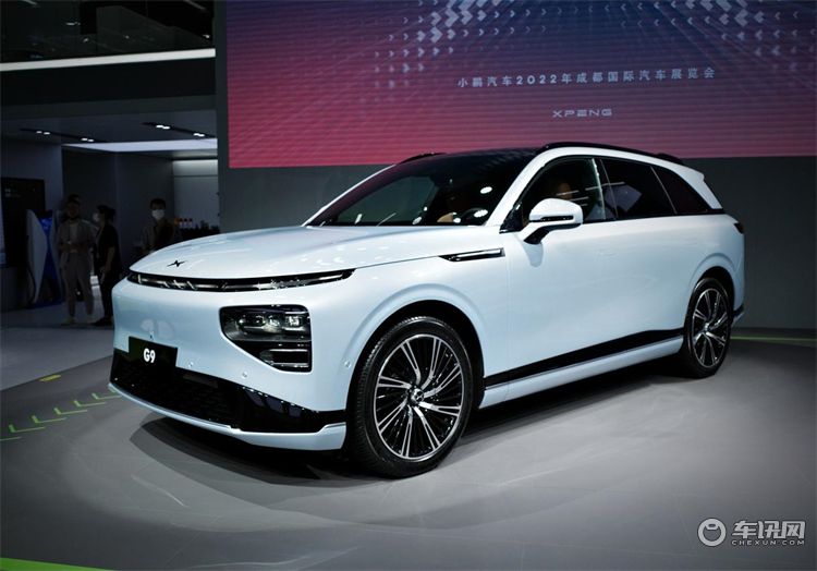 小鹏汽车首款中大型SUV--小鹏G9亮相成都车展