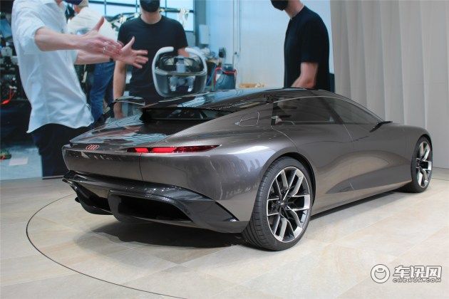 基于grandsphere概念车打造而成 全新奥迪A8 e-tron或明年亮相 