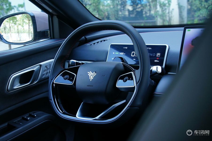 已正式下线/或将10月18日上市 最新打造的全球车型哪吒X实拍