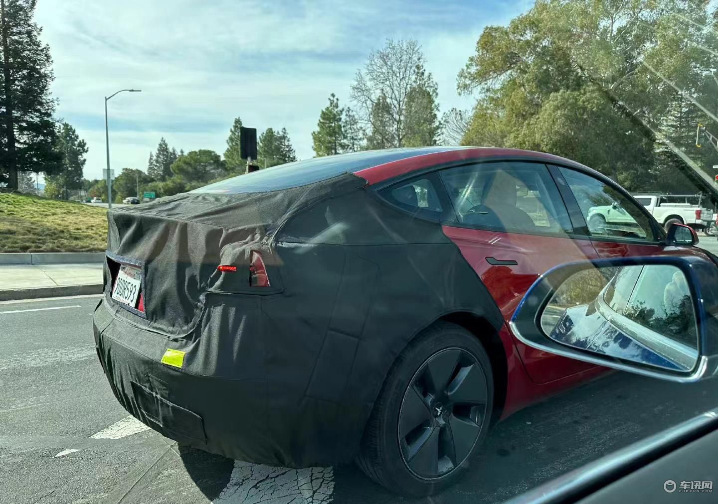 或将针对细节进行调整 新款特斯拉Model 3谍照曝光