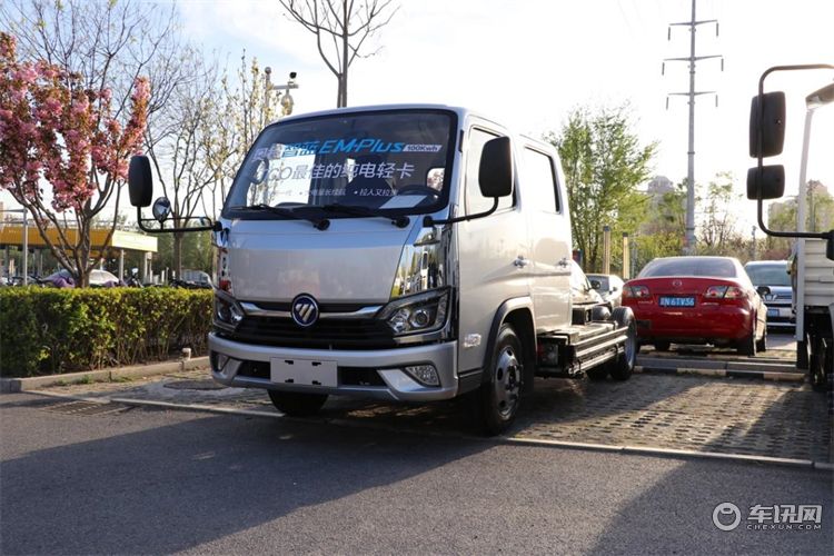 ​领跑新能源，奥铃智蓝“三剑”齐发，现场订车380台