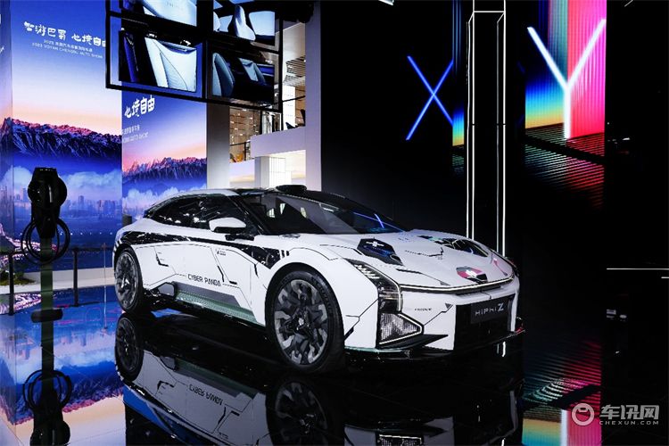 ​高合HiPhi X Y Z全系亮相成都车展 公布多项升级计划