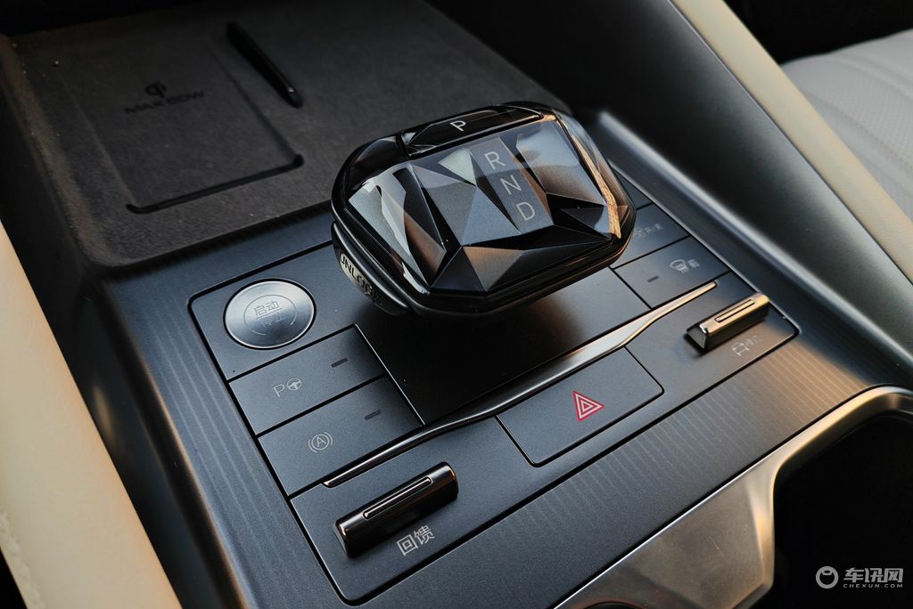 提供双电机版本/配备云辇系统 比亚迪宋L北京上市售价18.98万起