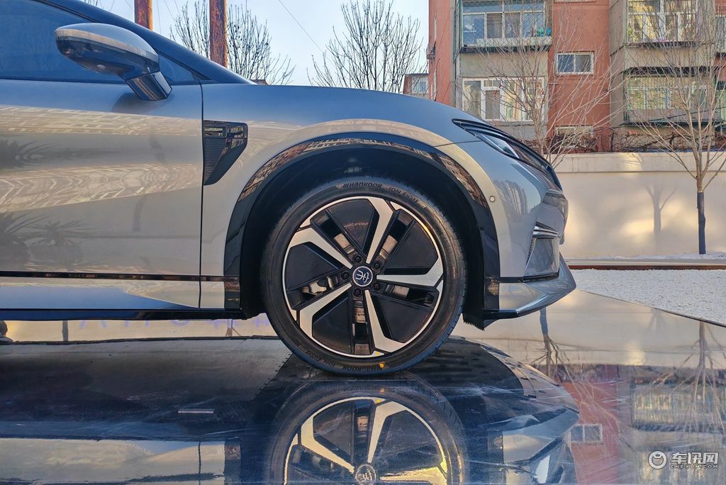 提供双电机版本/配备云辇系统 比亚迪宋L北京上市售价18.98万起