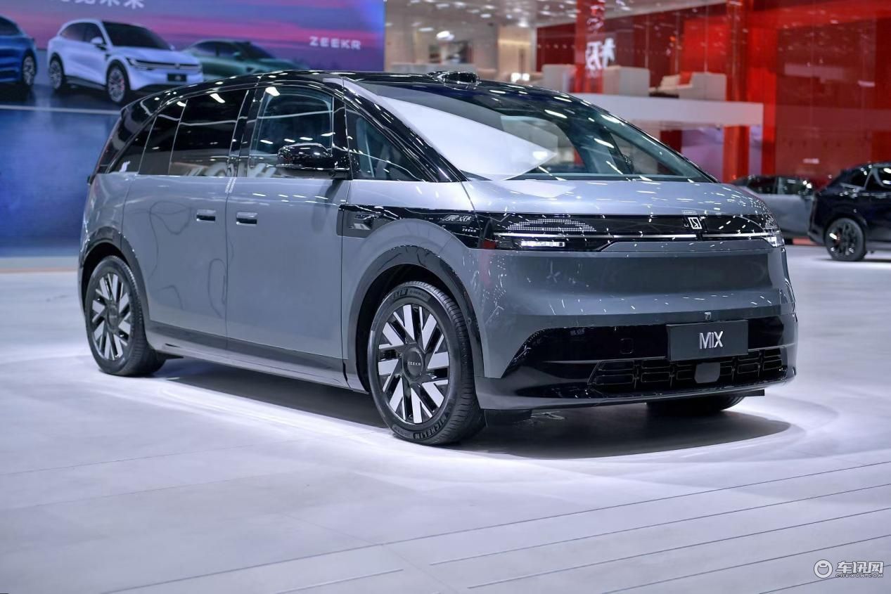2024广州车展别人秀车型 极氪马力全开秀智驾技术