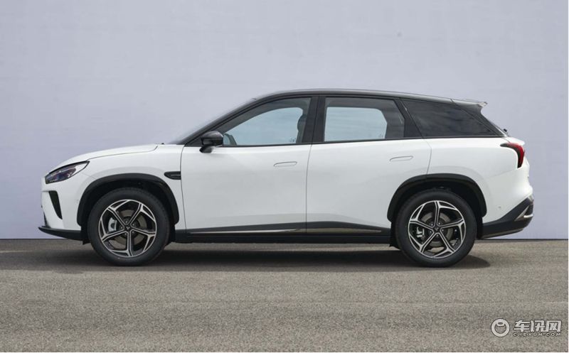 下了猛料和成本/定位大五座SUV 哪吒L将于4月上市
