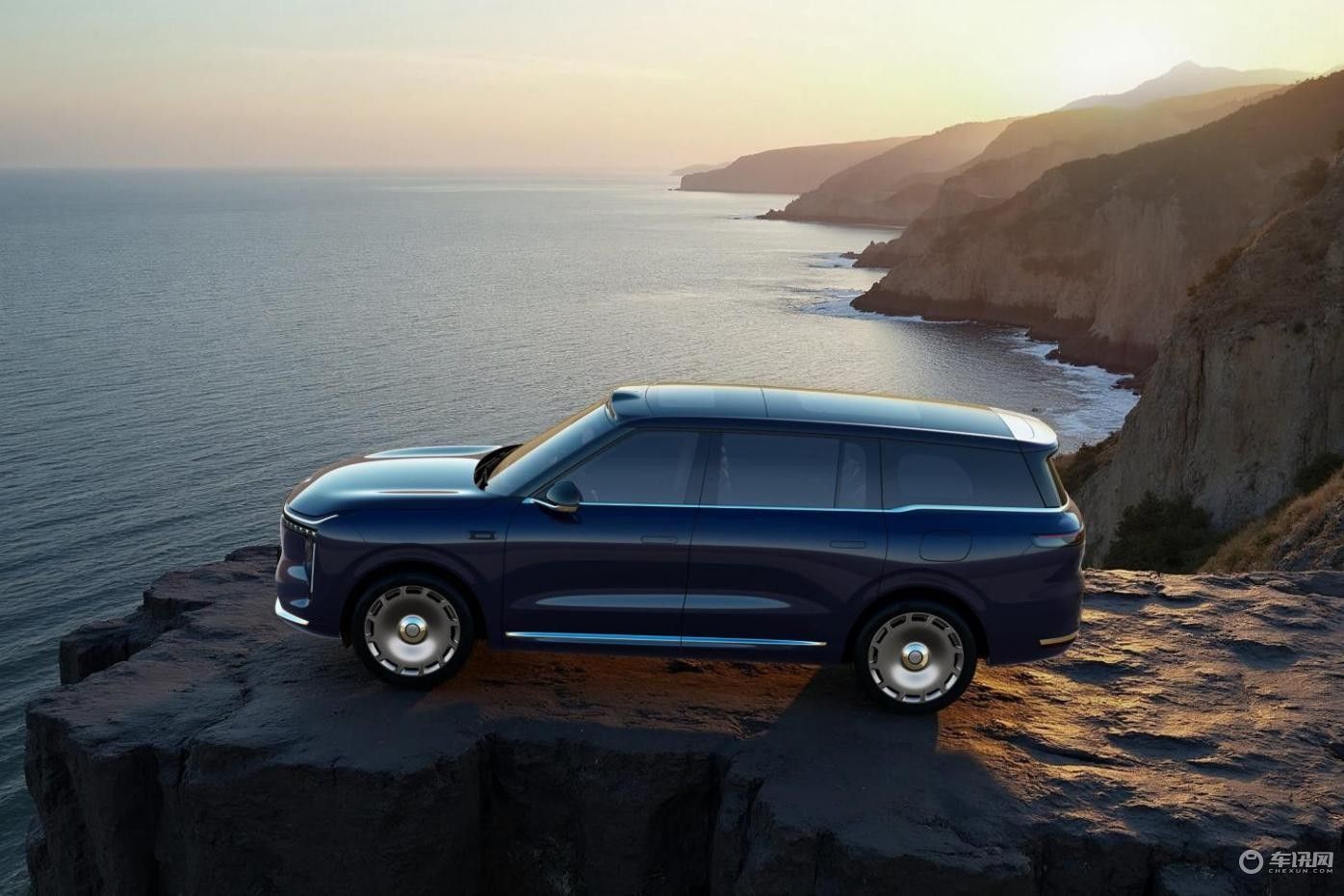 33.69万元起！上汽旗舰·智己LS9全球首发