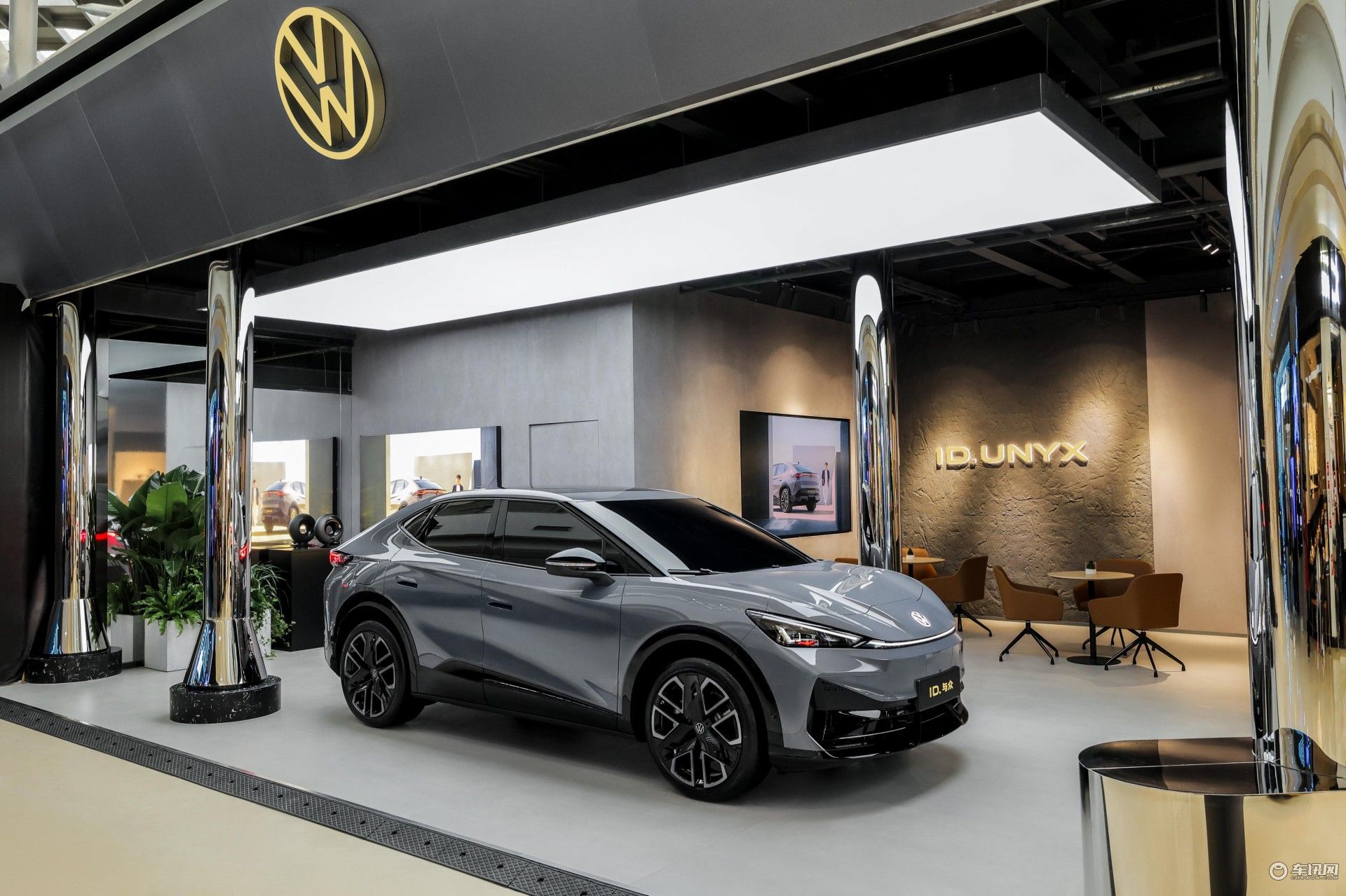 年轻车主看过来！与众06：我的纯电 SUV 又潮又聪明